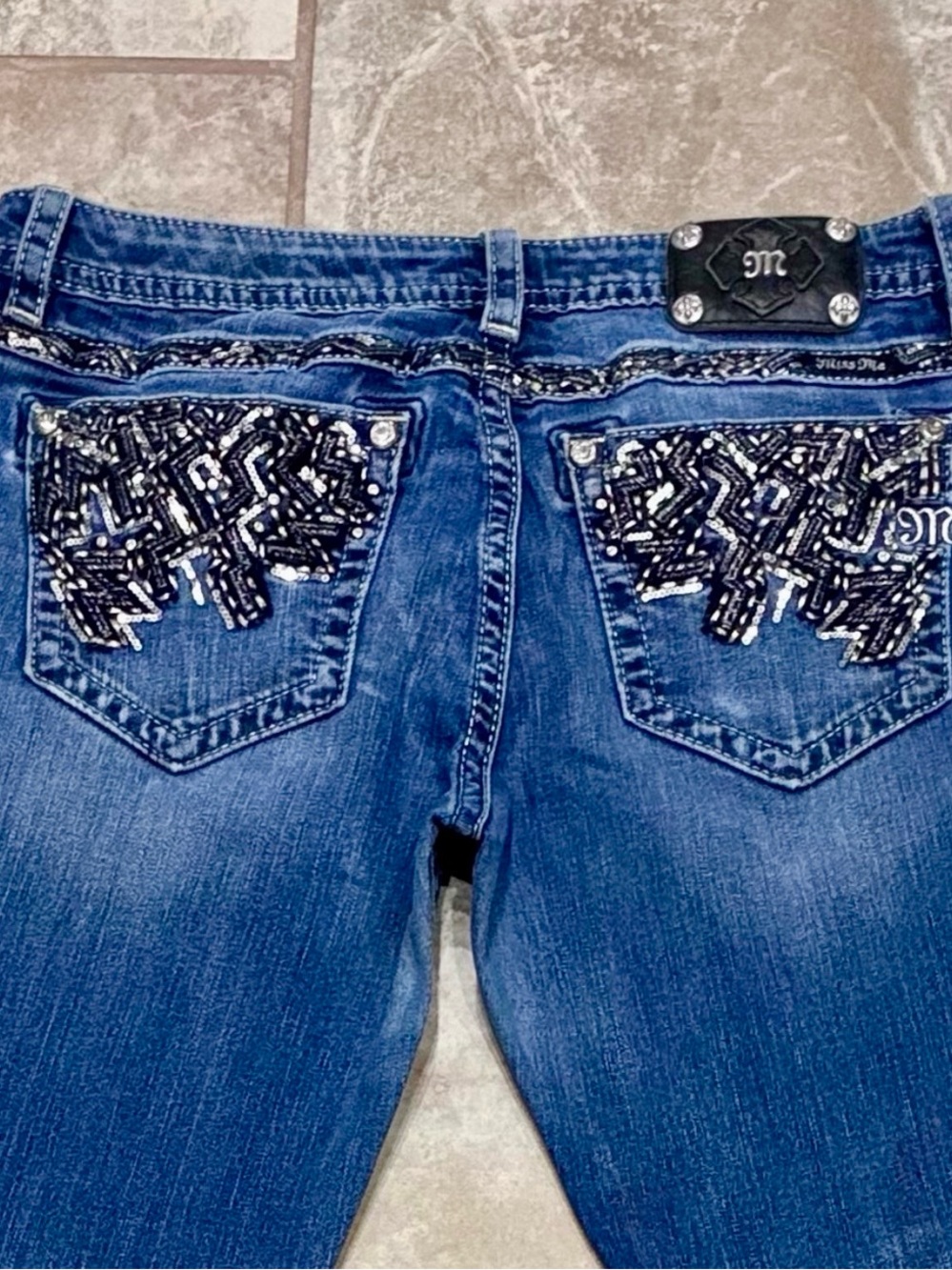 Miss Me Signature Bootcut Jeans Women’s 33x34 Mid Rise Stretch Denim EUC - Picture 5 of 12